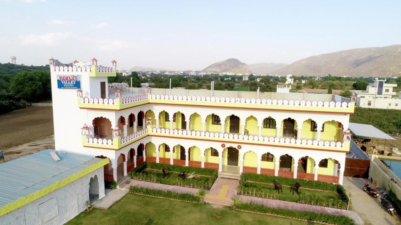 Parvat Valley Resort & Spa Pushkar Ngoại thất bức ảnh